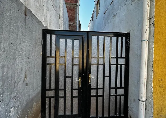 Cozy Budget Near Asala Square دهب